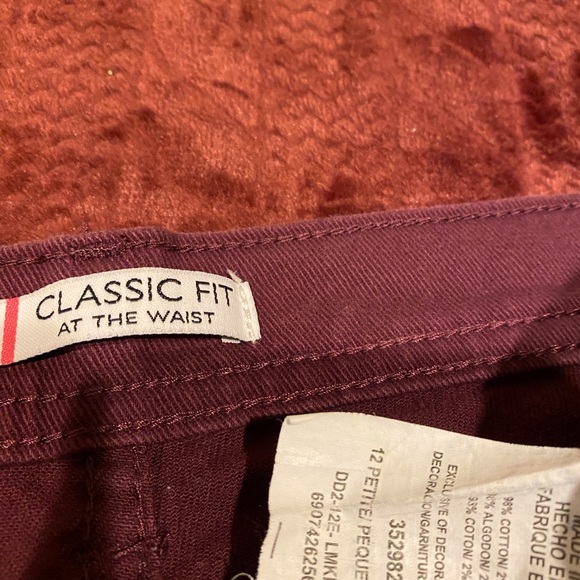 Lee burgundy jeans. Size 12P - Picture 6 of 6